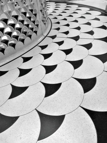   Tate Stairwell, Marka Rifat  